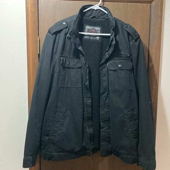 Levi’s men’s jacket - Picture 2 of 4